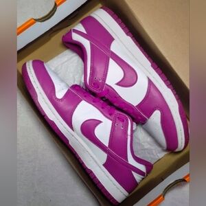 Nike Dunk Low Hot Fuchsia
